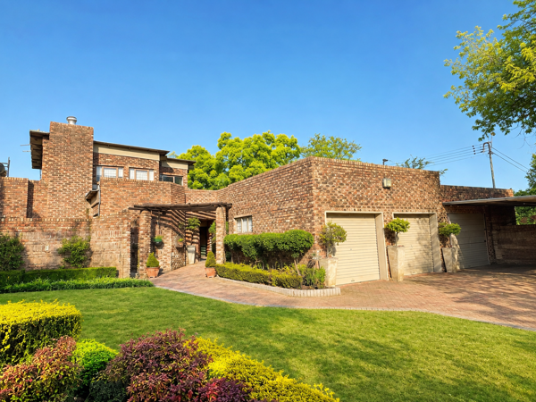 5 Bedroom House