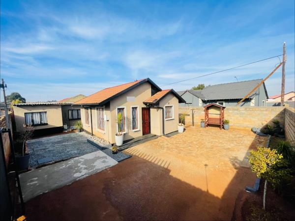 2 Bedroom House