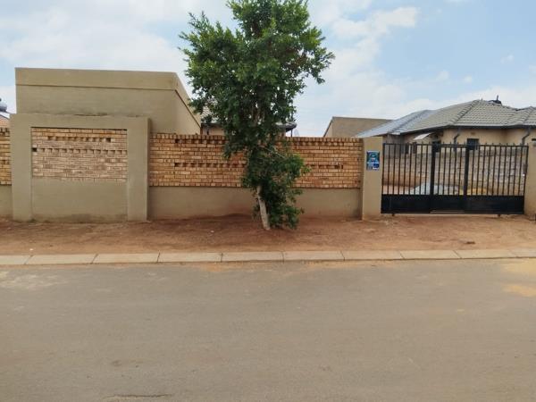 2 Bedroom House