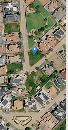 985 m² Land