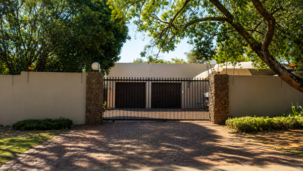 5 Bedroom House