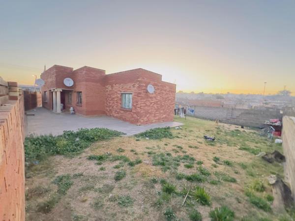 10 Bedroom House