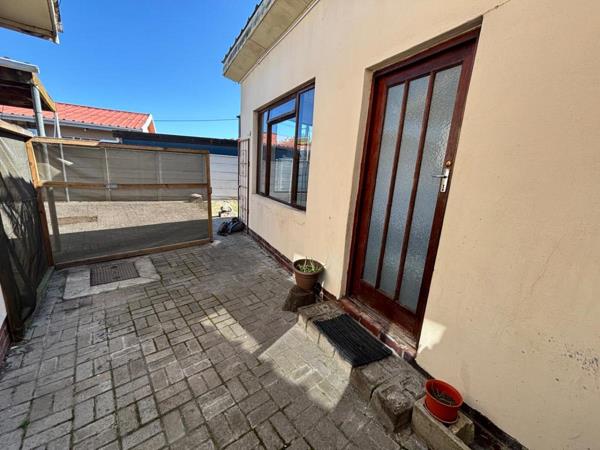 1 Bedroom Garden Cottage