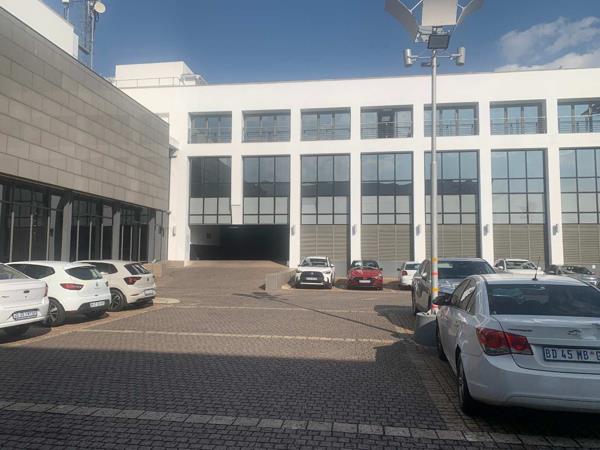330 m² Office Space