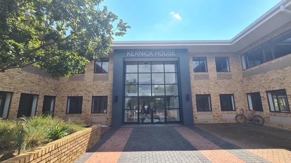 533 m² Office Space