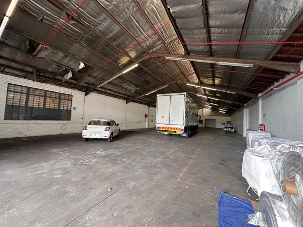842 m² Industrial space