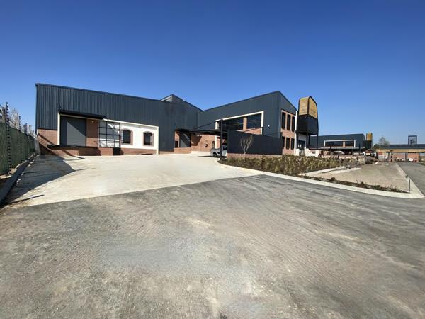 2 493.7 m² Industrial space