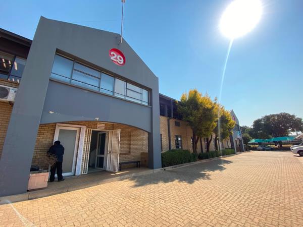 348 m² Office Space