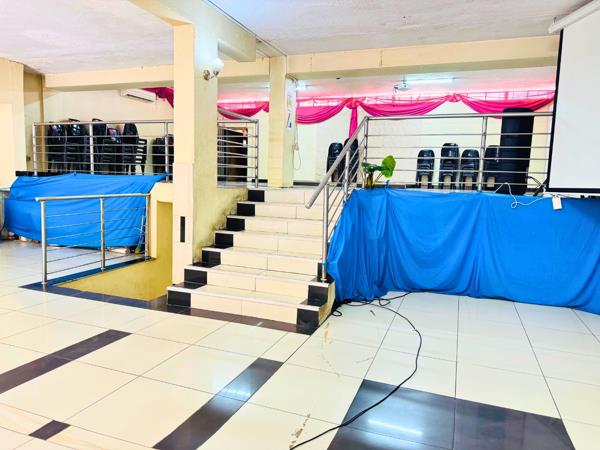 275 m² Commercial space
