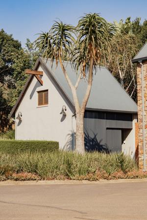2 322 m² Land