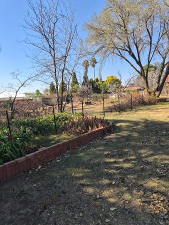 1 160 m² Land