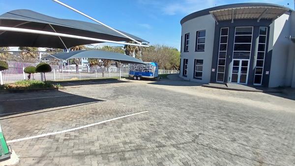 1 200 m² Commercial space