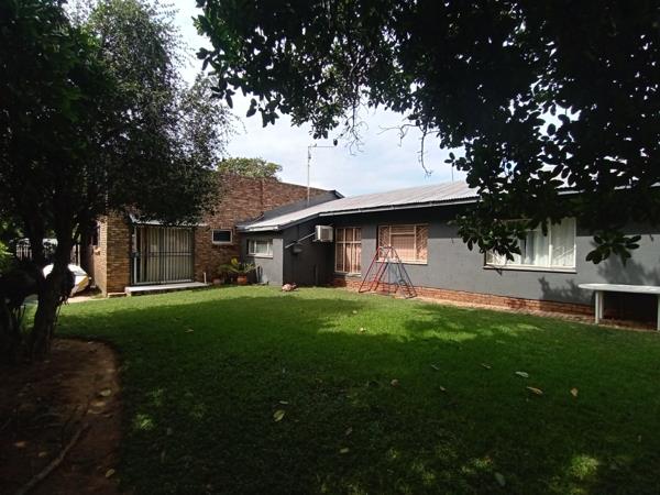6 Bedroom House