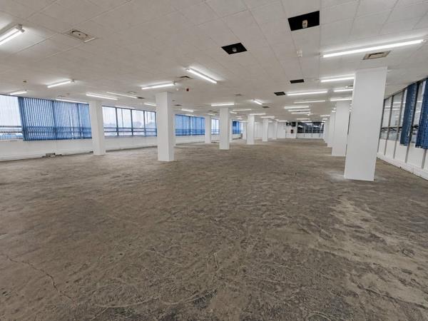 780 m² Office Space