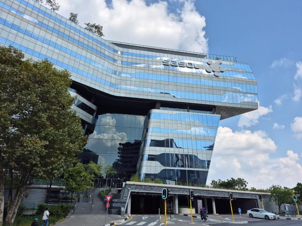 1 750 m² Commercial space
