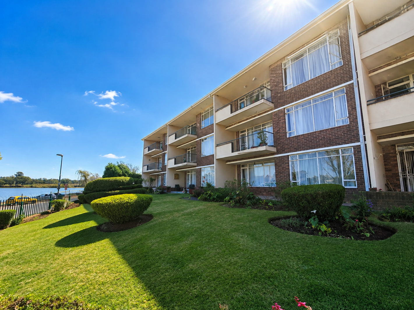 2 Bedroom Apartment in Florida Lake