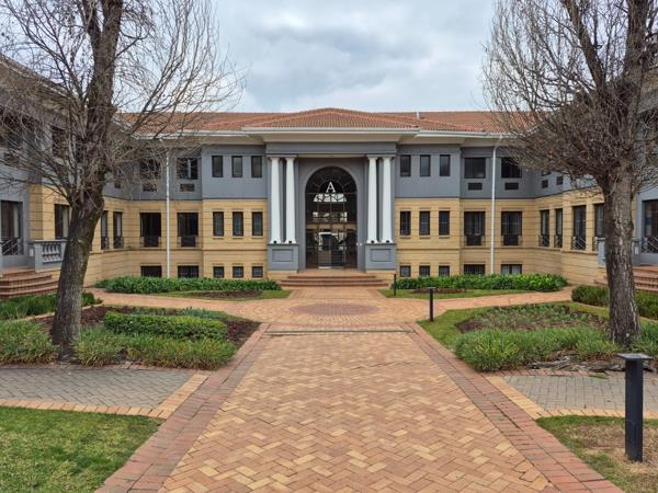 469 m² Commercial space