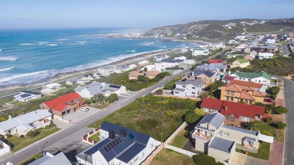 645 m² Land