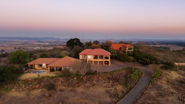 9 Bedroom House