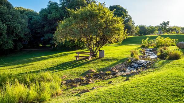 701 m² Land