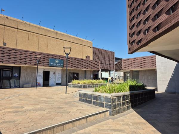 250 m² Commercial space