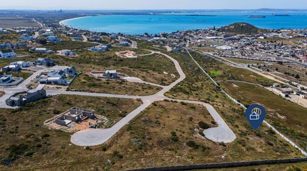 651 m² Land