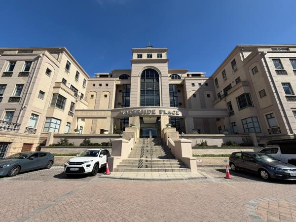 683.6 m² Commercial space