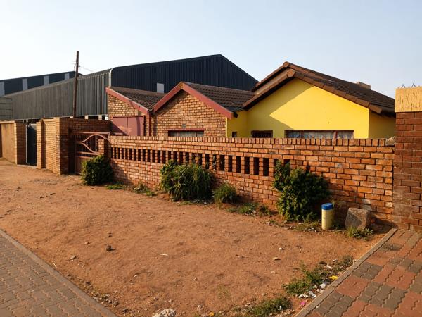 2 Bedroom House