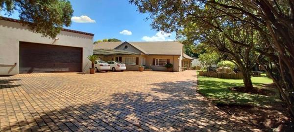 6 Bedroom House