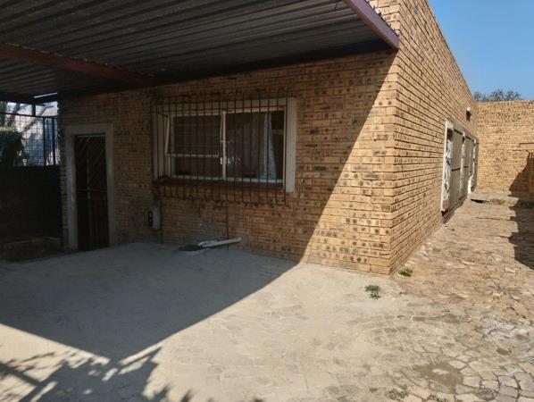 2 Bedroom House