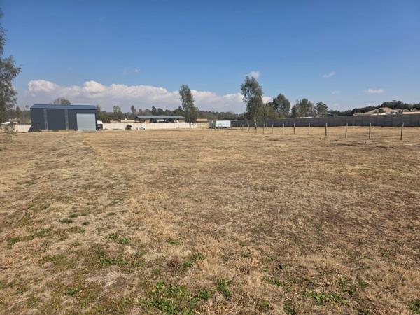 8 700 m² Land