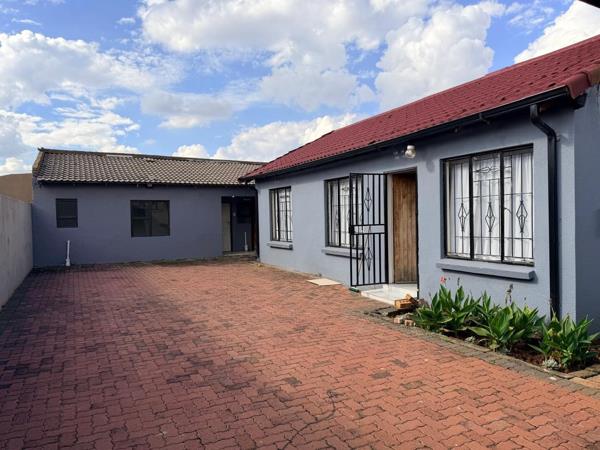 6 Bedroom House
