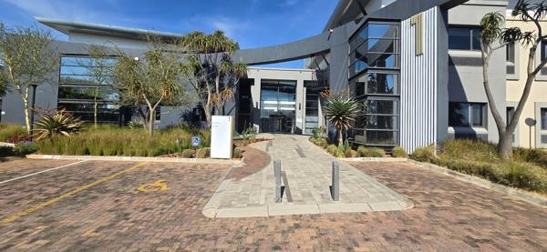 306 m² Commercial space