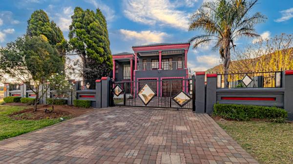 6 Bedroom House