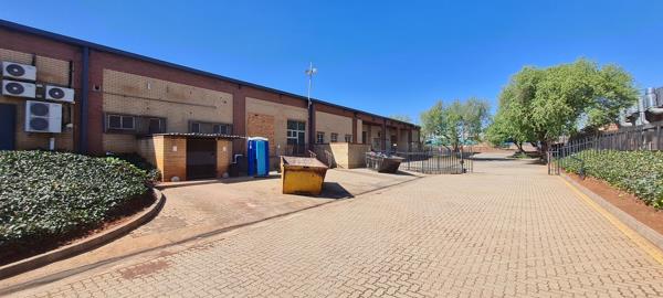1 140 m² Industrial space