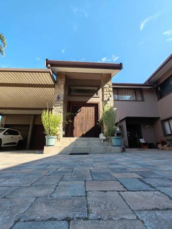 8 Bedroom House
