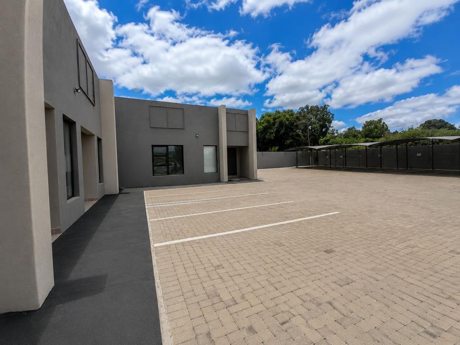 837 m² Commercial space