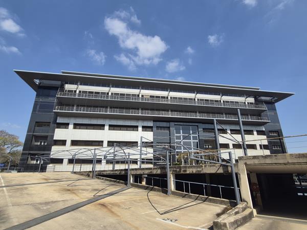661 m² Commercial space