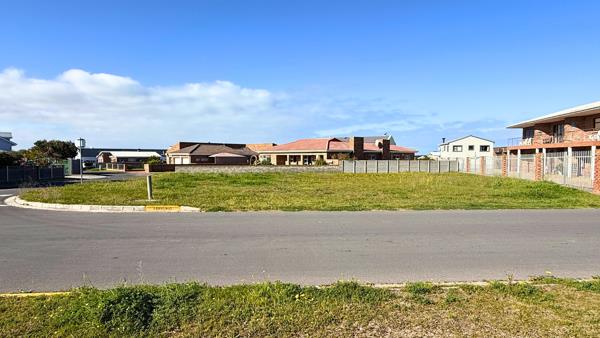 698 m² Land