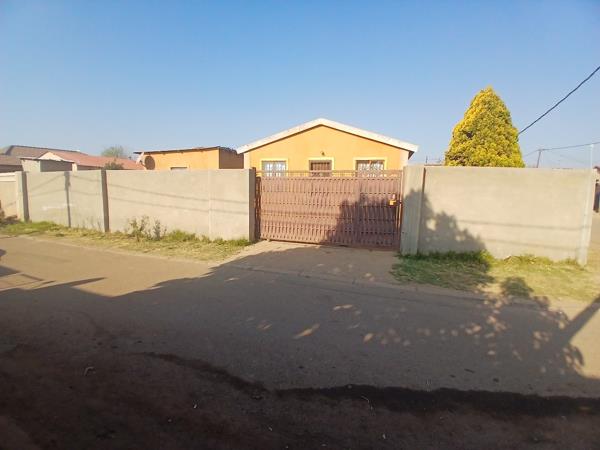 2 Bedroom House