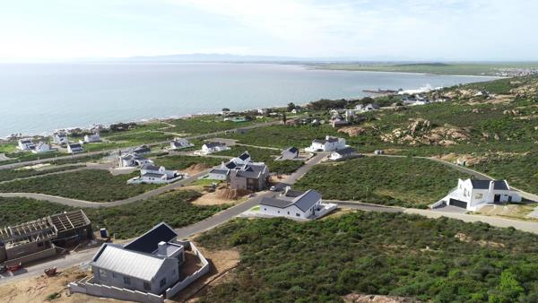 405 m² Land