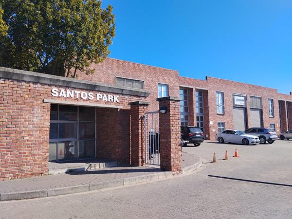 338 m² Industrial space