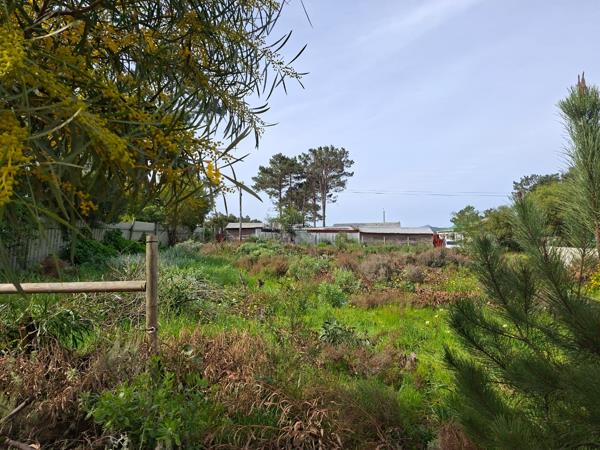 595 m² Land