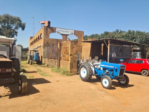 210 m² Commercial space