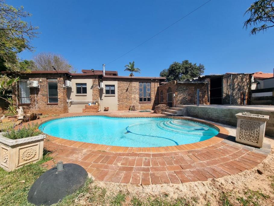 5 Bedroom House