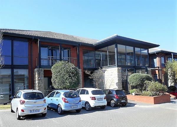 180 m² Office Space