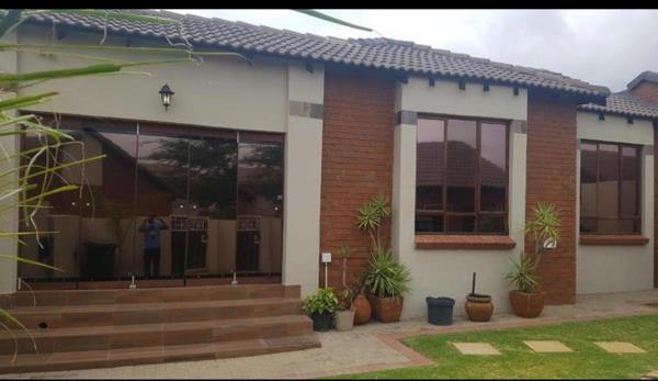 3 Bedroom Simplex