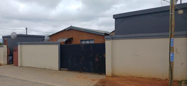 8 Bedroom House