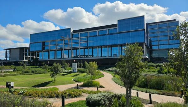 638 m² Office Space