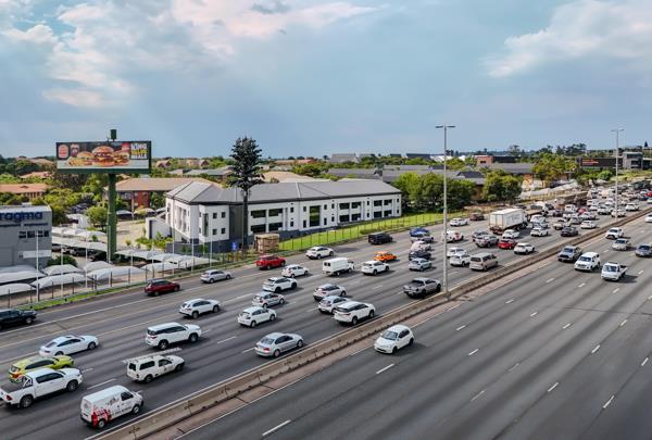 3 817 m² Commercial space